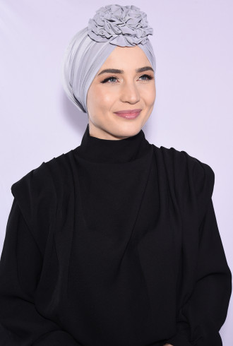 Güllü Büzgülü Çift Taraflı Tesettür Bone Gümüş Gri Güllü Büzgülü Çift Taraflı Tesettür Bone Gümüş Gri